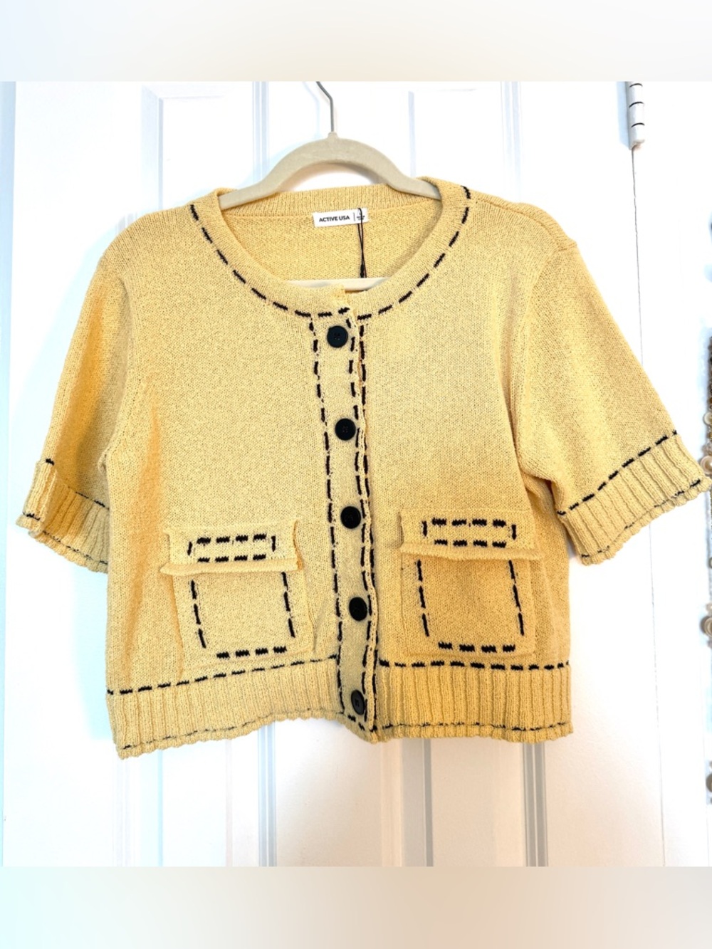 🎀 NWT ELEGANT TOP w Details Sz Large by Active USA NEW 🎀